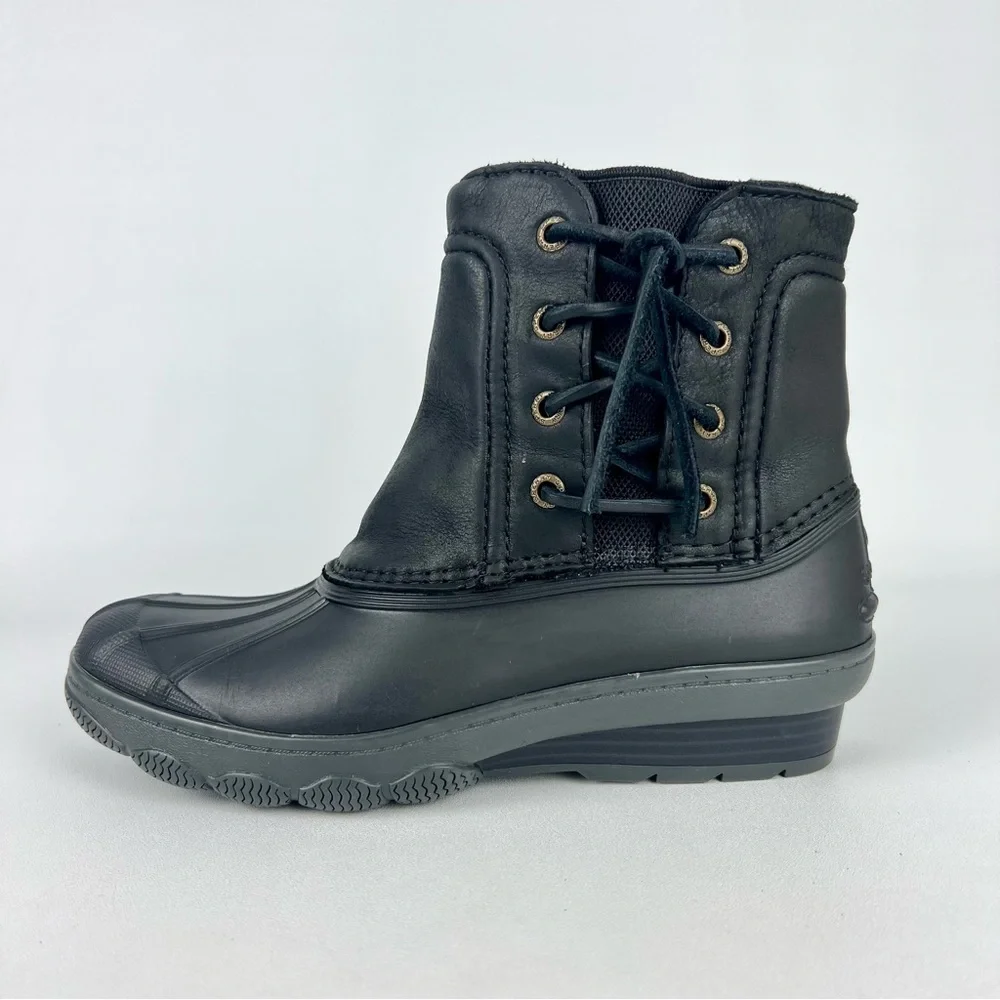 Sperry Saltwater Wedge Black Quarter Duck Boots 6